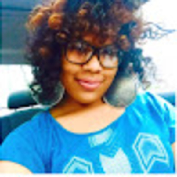 Meet your Posher, Alex - Picture 1 of 1